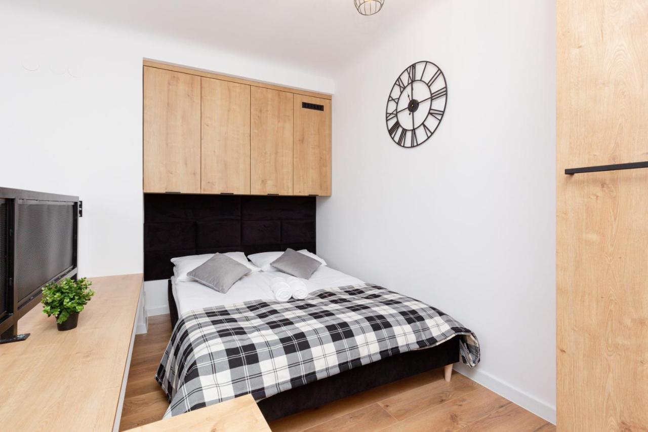 City Center Mezzanine Studio Chmielna By Noclegi Renters ワルシャワ エクステリア 写真