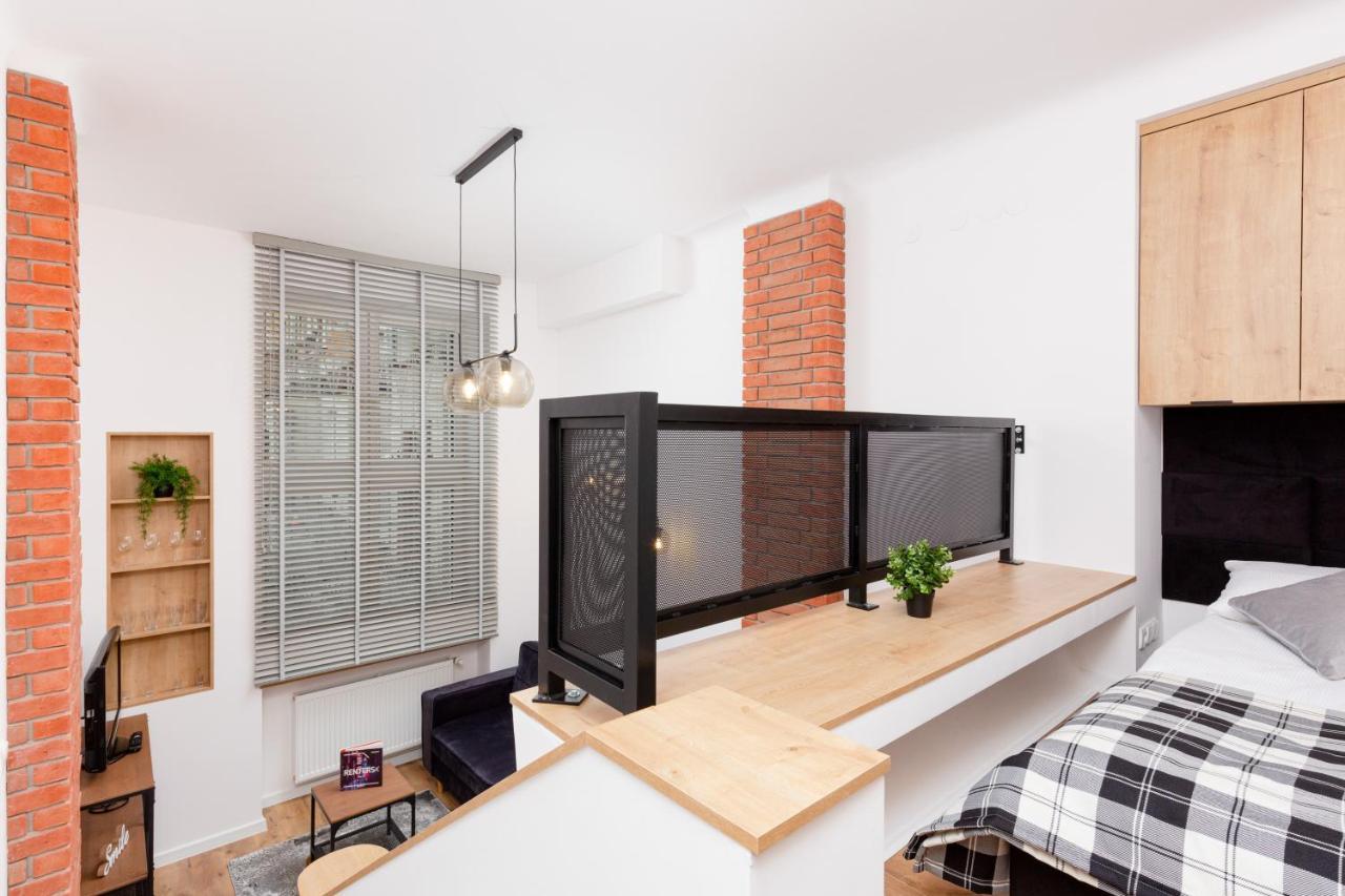 City Center Mezzanine Studio Chmielna By Noclegi Renters ワルシャワ エクステリア 写真